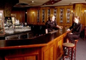 the now vanished Cahoots bar, once a haunt of Politicians/journos and Canberra's only bar with more angles that an inside scoop.